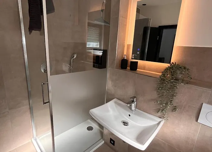 Appartement Sayntal - Blick Auf Schloss Sayn