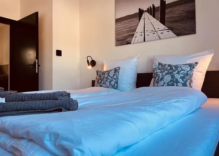 Sayntal - Blick Auf Schloss Sayn 아파트 *