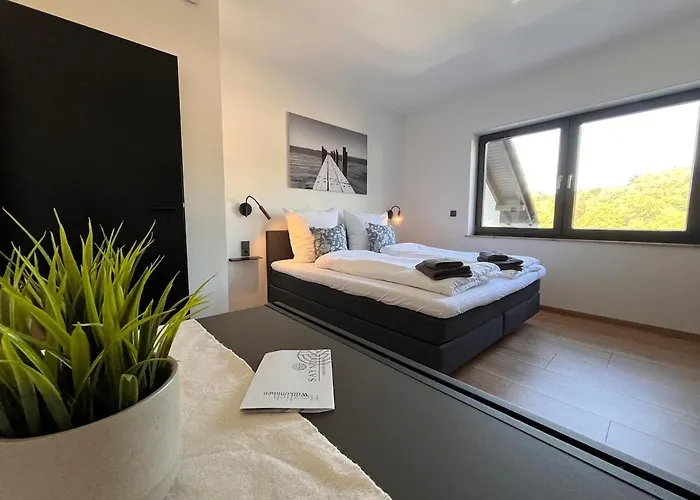 Sayntal - Blick Auf Schloss Sayn * 벤도르프